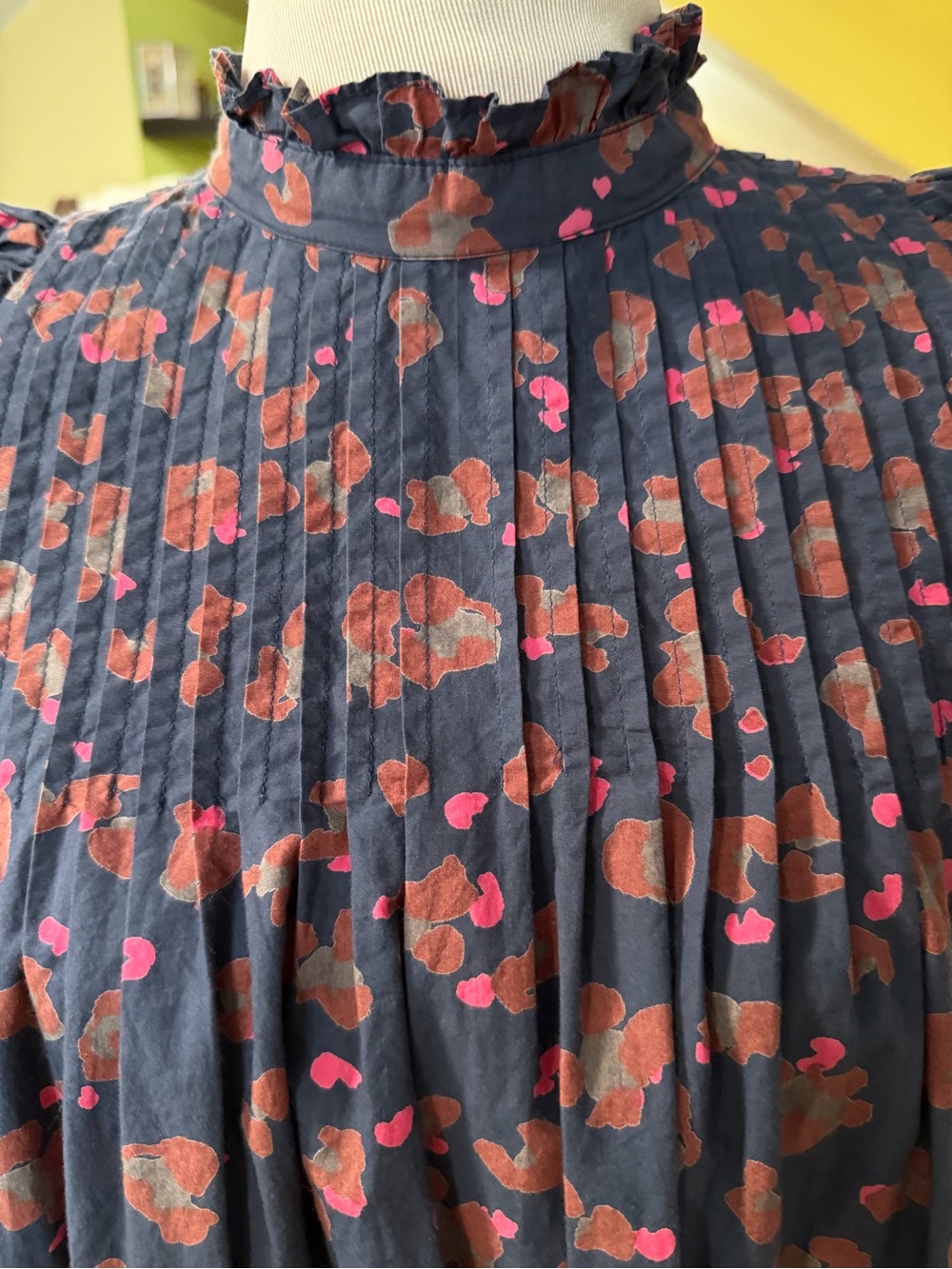 Oliphant Women's navy Pintuck Ruffle Blouse XS bohemian boho-chic feminine - Picture 8 of 9